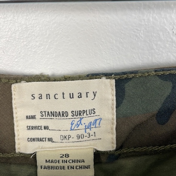 Sanctuary Standard Surplus women's 4 pocket camouflage jogger pants Size 28 - Picture 7 of 7